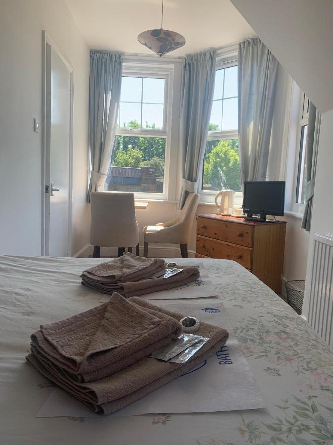 Park Inn Hotel Folkestone Esterno foto