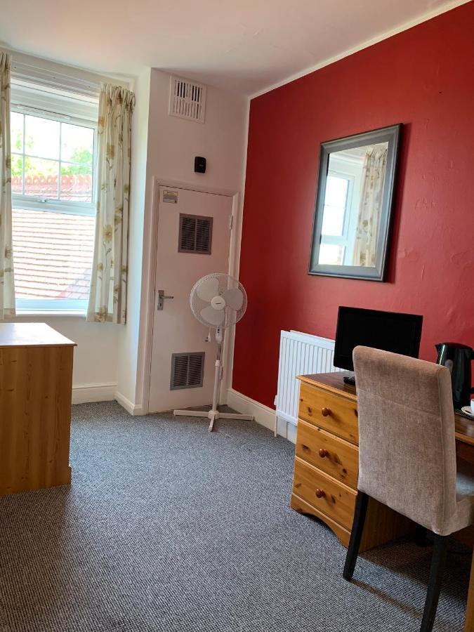 Park Inn Hotel Folkestone Esterno foto