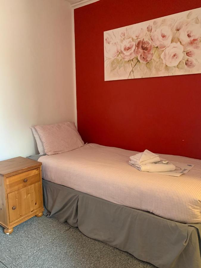 Park Inn Hotel Folkestone Esterno foto